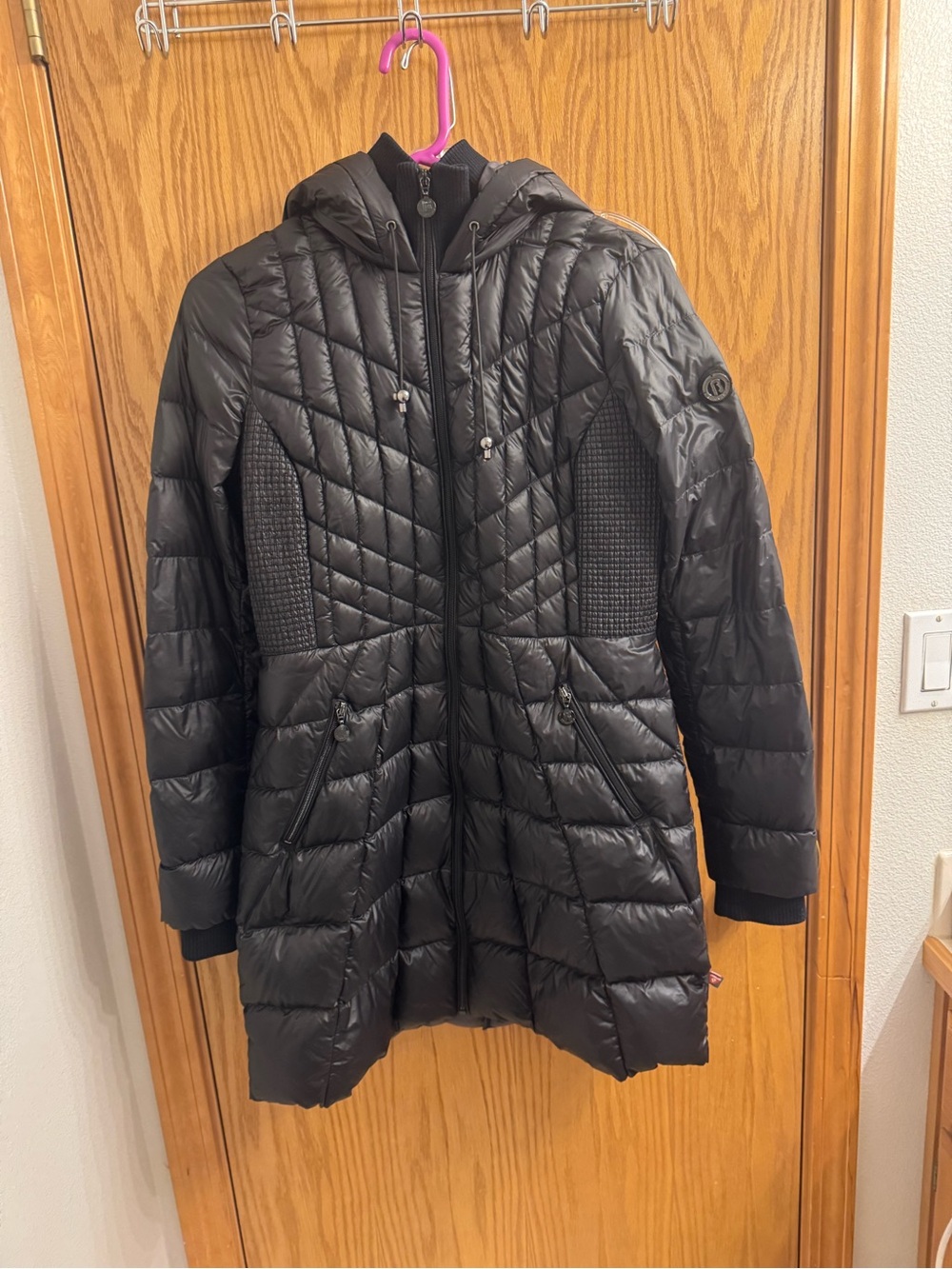 Bernardo Black Quilted Hooded Puffer Coat